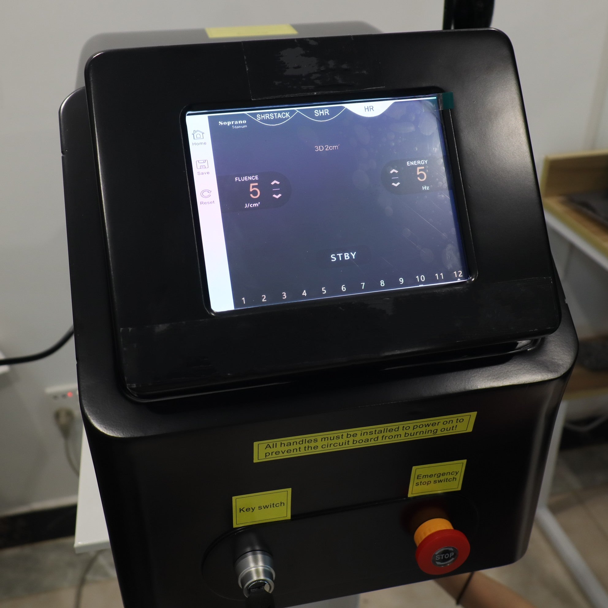 Portable Hair Removal Machine, Professional Hair Remover with 3 Wavelength, 808 Diode Permanent Hair Removal Machine for Women Men Facial Legs Arms Whole Body Use