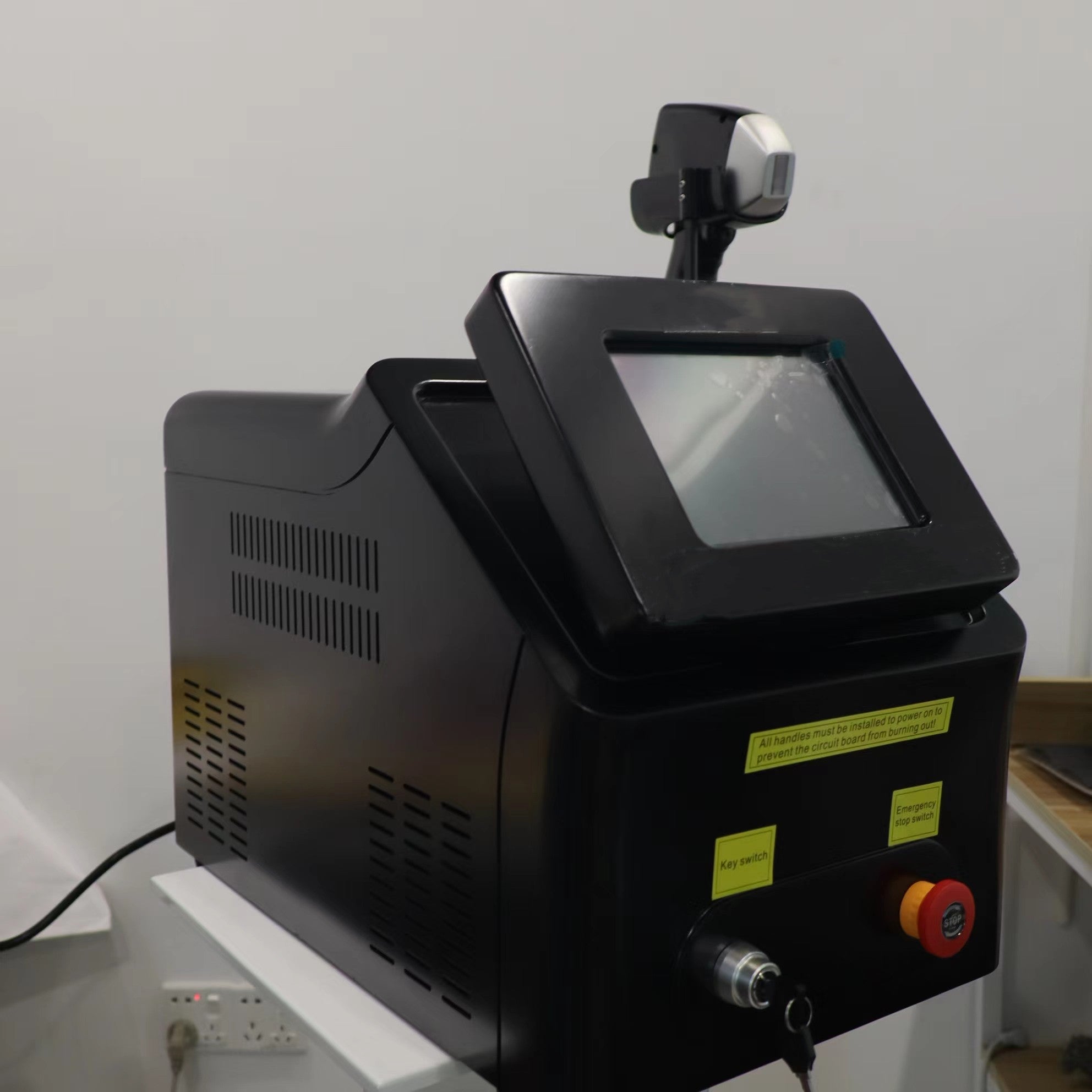 Portable Hair Removal Machine, Professional Hair Remover with 3 Wavelength, 808 Diode Permanent Hair Removal Machine for Women Men Facial Legs Arms Whole Body Use