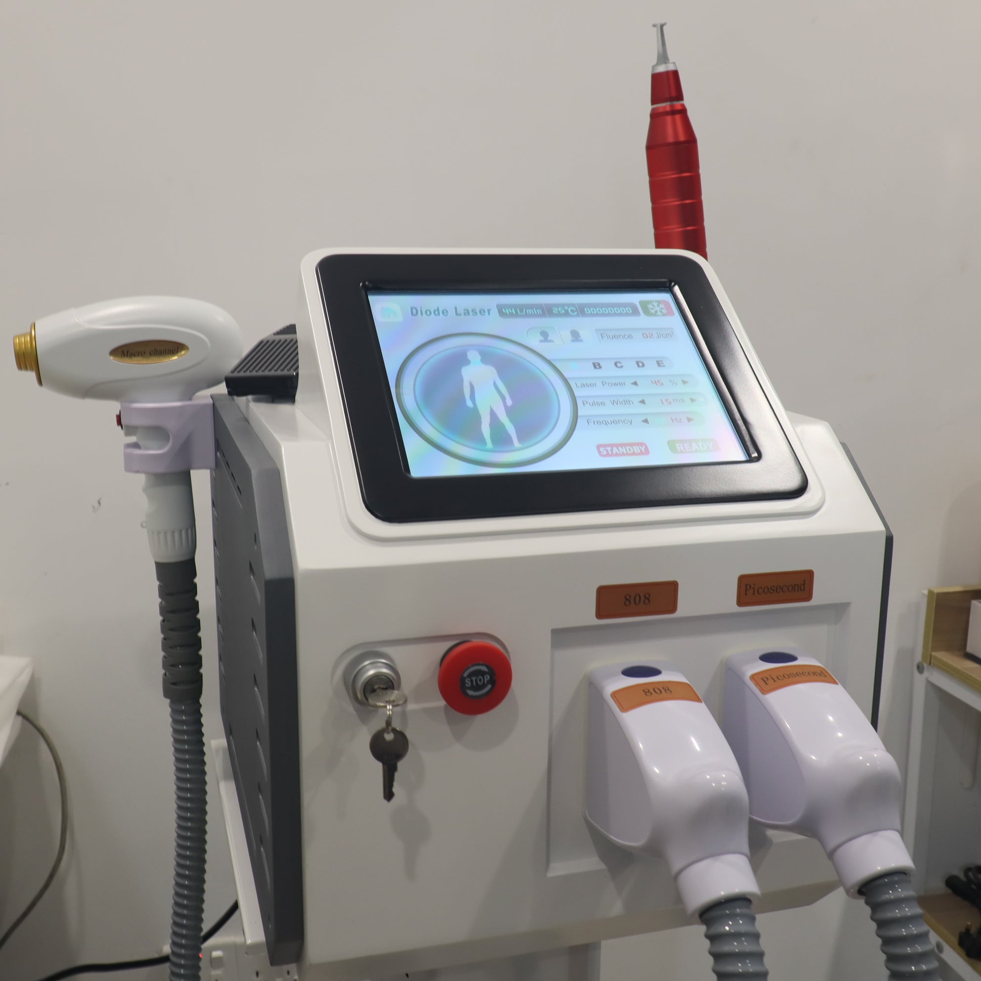 2 In 1 755 808 1064nm Diode Laser Hair Removal Pico Laser Tattoo Pigment Removal Machine