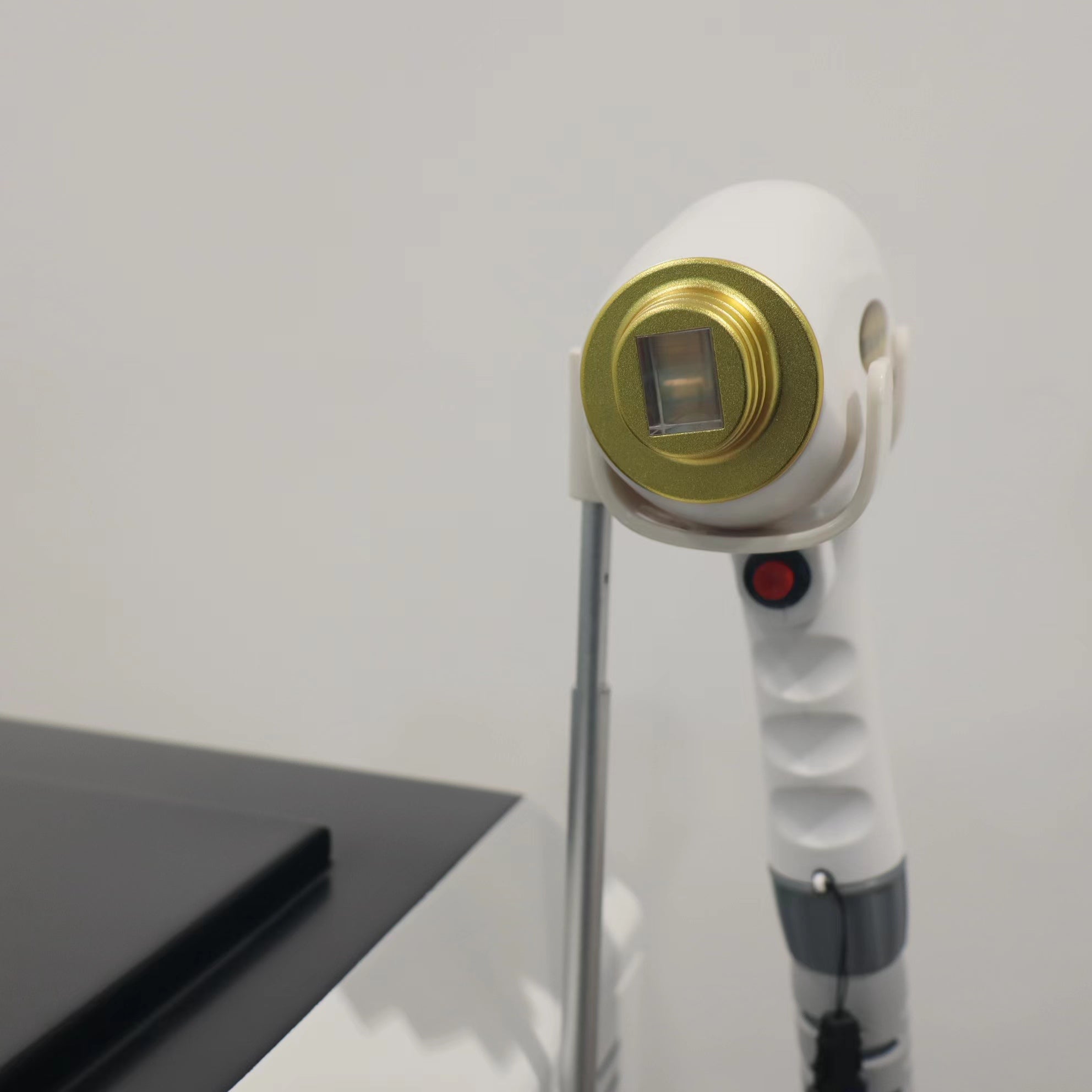 808nm 1064nm 755nm Diode Laser Body Hair Removal Machine Skin Rejuvenation