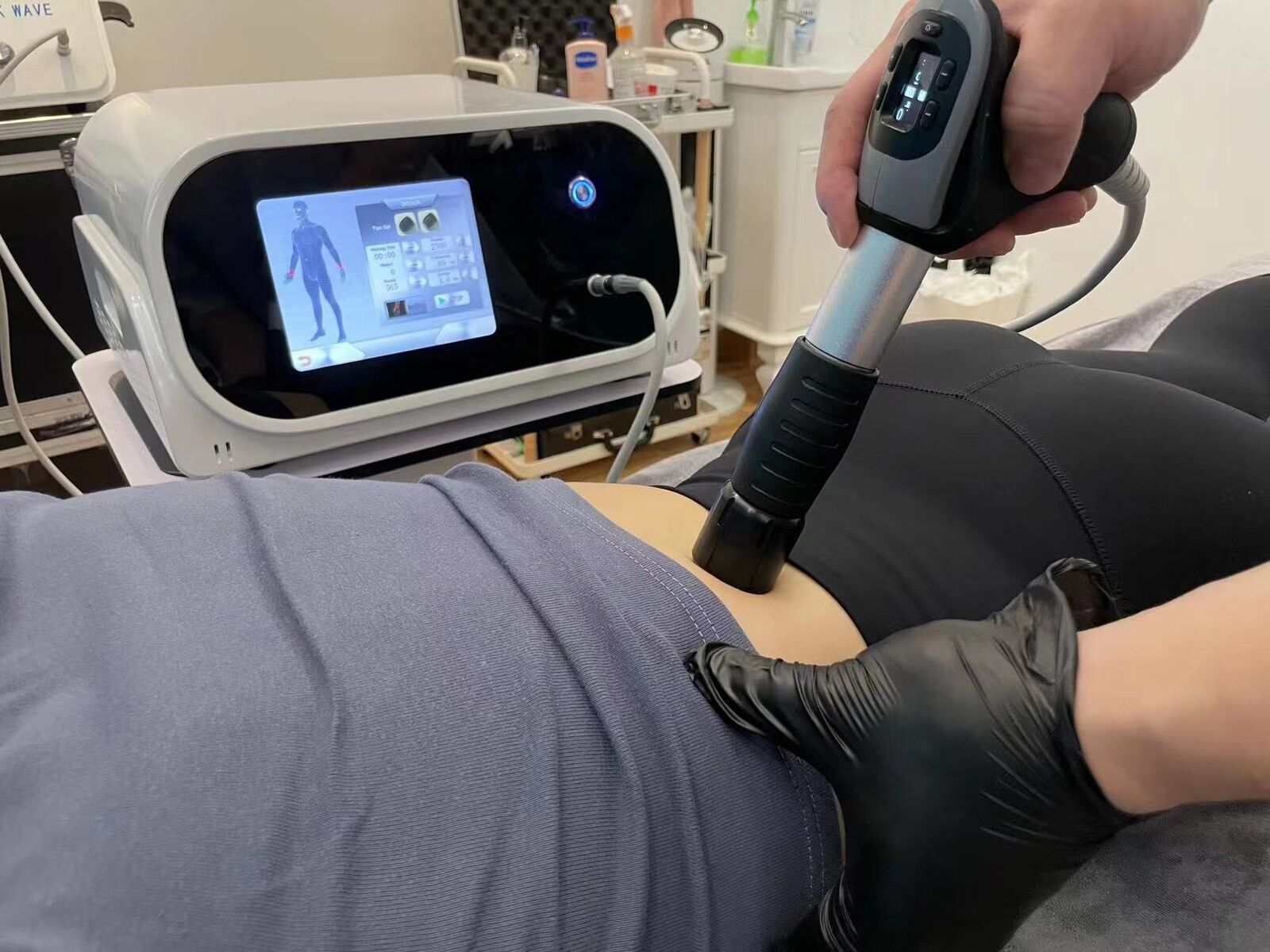 Gym Clinic Shockwave Therapy Machine Radial Shock Wave Body Massager Pain Relief