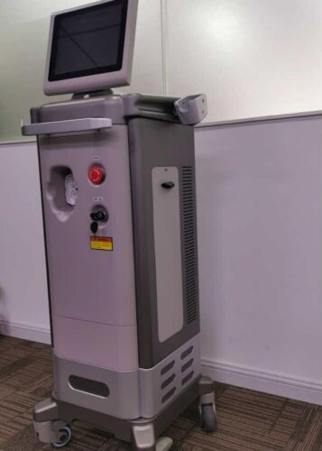 SPA One Year Warranty 755/1064/808nm Diode Laser Permanent Hair Removal Machine